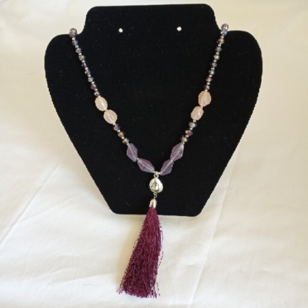 Aurora Borealis Necklace Faceted Beads Pendant Tassel Pink Purple Signed C1946‎